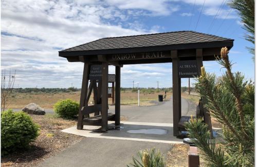 Oxbow Trailhead