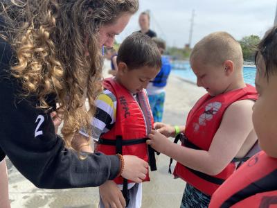 Students receive life vest training at Hermiston Aquatic Center
