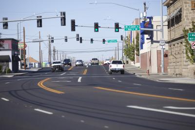 Traffic on Highway 395 in Downtown Hermiston