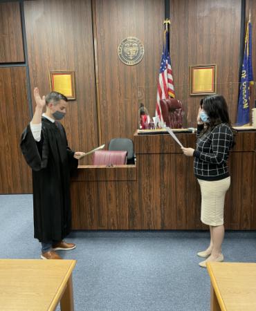 Judge Pro Tem Cameron Bendixsen takes the oath of office in the Hermiston Municipal Court on March 2, 2021